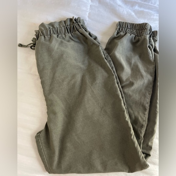 Art Class Stylish Girls Pants Size XXL (18)   Solid Green. New Condition - Picture 8 of 9